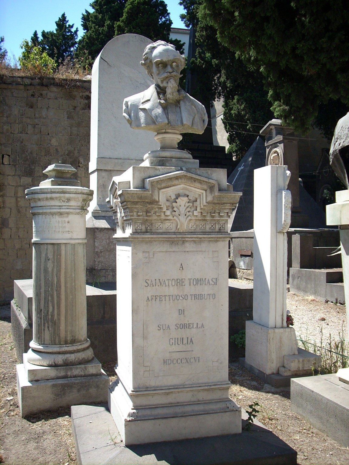 Salvatore%20Tommasi%20bust%2C%20Cimitero%20Poggioreale%2C%20Naples%20-%2001.JPG